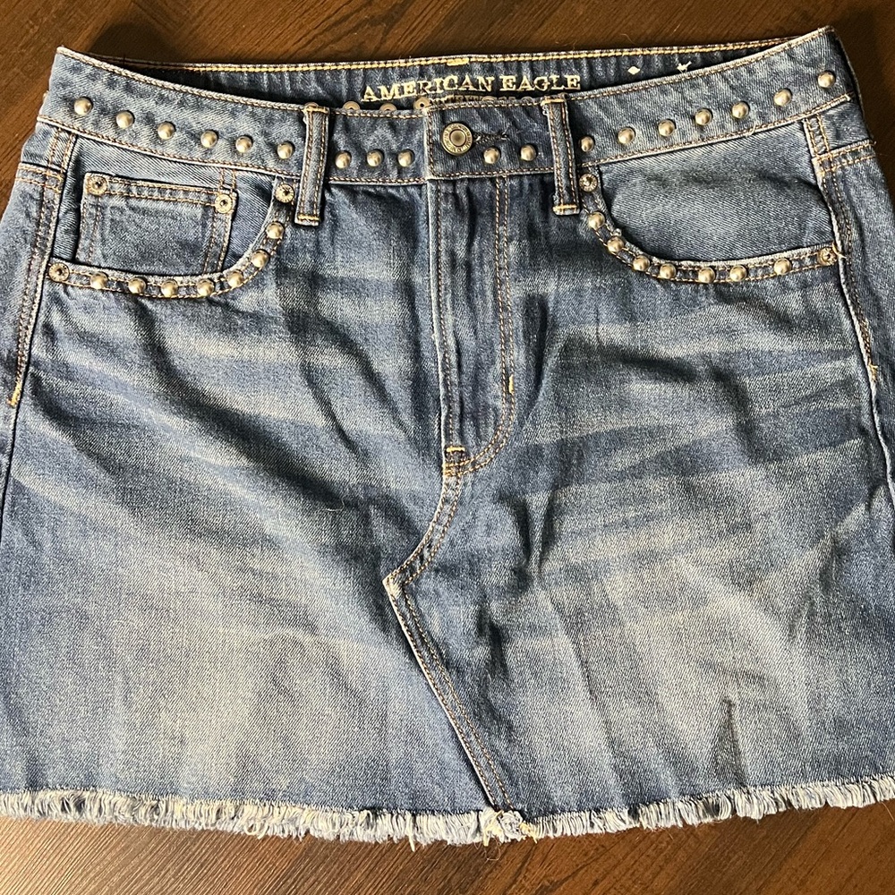 American eagle 🦅 Demin skirt 
Never been Worn!!